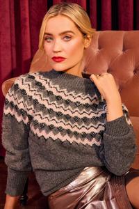 Уютный джемпер в стиле «фэр айл» с горячей починкой Love & Roses, серый