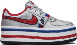 Кроссовки Nike Wmns Vandal 2K 'Metallic Silver', серебряный