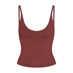 Топ SKIMS Smooth Layers Scoop Neck Cami, коричневый
