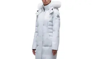 Пуховики Women's Moose Knuckles, серый