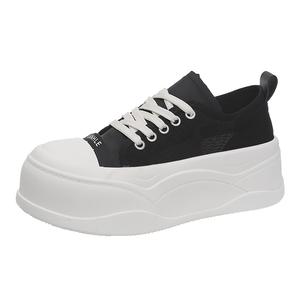 Boldi Kuki Женские низкие скейтерские туфли для увеличения роста черные, цвет Black