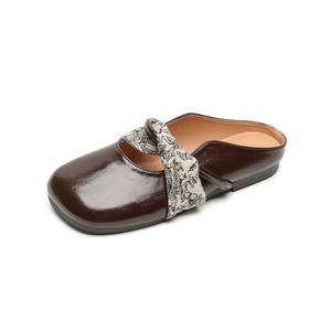 QITUMAUL Женские тапочки с закрытым носком коричневые [высота каблука 1 см], цвет Brown[Heel Height 1cm]