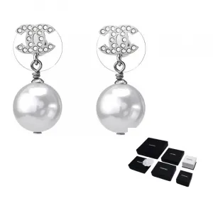 CHANEL Серьги-капли Cc с кристаллами и жемчугом, серебро