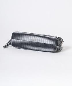 Пенал Lee Pouch с логотипом бренда, двухрядная нашивка из искусственной кожи с несколькими отделениями.