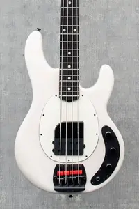 Music Man Bass Guitars Музыкальный исполнитель Тим Коммерфорд StingRay бас Пассивный Fight Night White