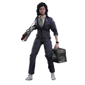 Коллекционная фигурка Hot Toys Aliens, Ellen Ripley MMS366, 30 см