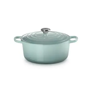 Чугунная круглая кокотница Le Creuset, светло-зеленый