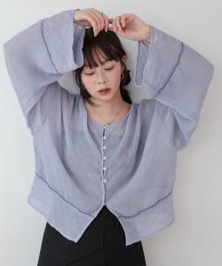 Двусторонняя конструкция верха кардигана спереди и сзади