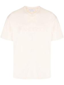 JW Anderson футболка с круглым вырезом и тисненым логотипом, нейтральный