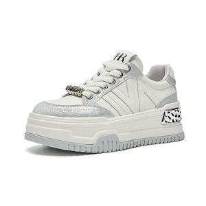 HR Низкие женские скейтерские туфли бежево-серебристые