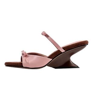 Тапочки-слайды женские серебристые WOXXXN, Pink