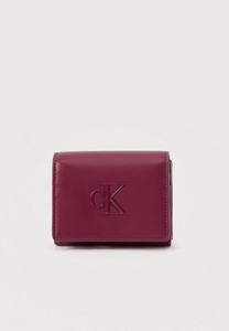 Кошелек Calvin Klein BOLD MEDIUM BIFOLD, Alluring Pink/Bordeaux