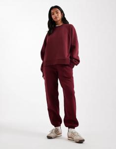 Спортивные брюки ASOS DESIGN Petite Ultimate с манжетами и защипом на спине в бордовом цвете