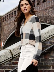 Рубашка с длинными рукавами в цвете экрю и черной клетке. WITT WEIDEN