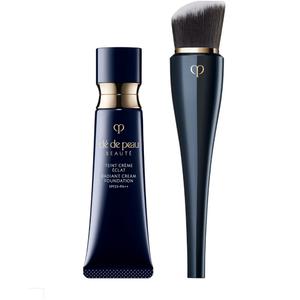 Шелковое сияние тональная основа крем легко растушевывается стойкая Clé De Peau Beauté