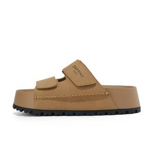 Сандалии-слайдеры с композитной подошвой и противоскользящим покрытием для женщин DAPHNE, Camel