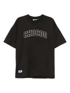 Футболка с вышитым логотипом Chocoolate, черный