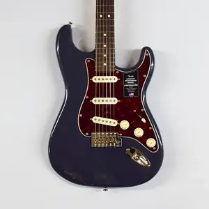 Fender American Professional Classic Stratocaster - Потертый черный