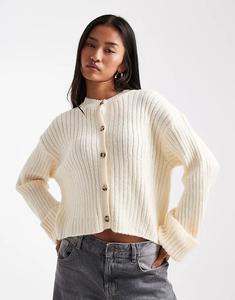 Вязаный кардиган ASOS DESIGN с отворотами на манжетах цвета экрю