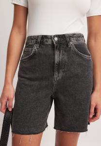 Джинсовые шорты NA-KD, серый