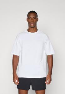 Футболка Hummel HMLTECH LOOSE BEE COOL, White