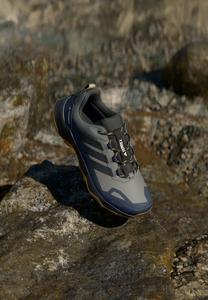 Кроссовки Adidas Terrex SKYCHASER AX5 GORE TEX, Grey Four/Carbon/Shadow Navy/Grey