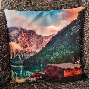 Домик-чехол на подушку у горного озера - 45см х 45см Tinisu