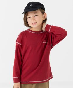 Футболка с длинными рукавами, подобранная по цвету к принту.