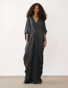 Темно-серое платье макси оверсайз с v-образным вырезом и драпировкой до половины рукавов Mango