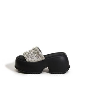 Milan love song Серебряные женские шлепанцы на платформе с противоскользящей резиновой подошвой, стразами и амортизацией, цвет Silver