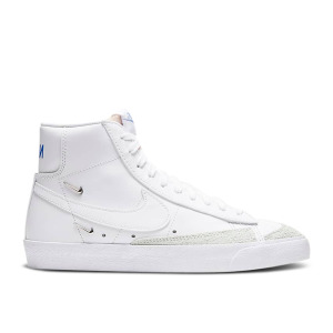 Кроссовки Nike Wmns Blazer Mid '77 Se 'Sisterhood - White Metallic Silver', белый