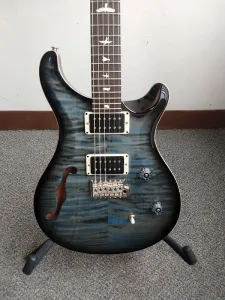 Новая электрогитара PRS Paul Reed Smith CE 24 Semi-Hollow с болтовым креплением 2024 года выпуска - Выцветший синий с эффектом дымчатого градиента, в комплекте с премиальным чехлом PRS