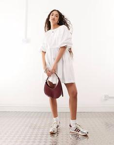 COLLUSION мини-платье с отделкой в ​​стиле Channel Detail белого цвета