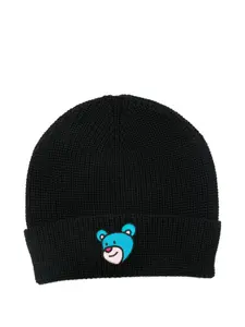 Шапка бини с вышивкой INBETWEENERS, черный