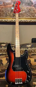 Homemade Самодельный Precision Bass с грифом от Jazz Bass