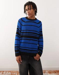 Свободный джемпер открытой вязки в синюю полоску на каждый день