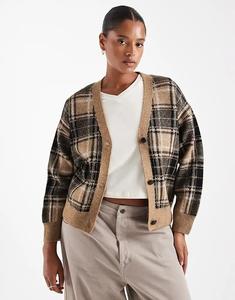 Кардиган New Look Curve в клетку на пуговицах коричневого цвета