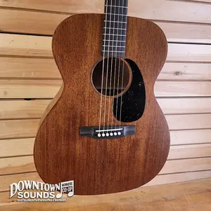 Акустическая гитара Martin 000-17 с жестким кейсом Martin - Темное махагони