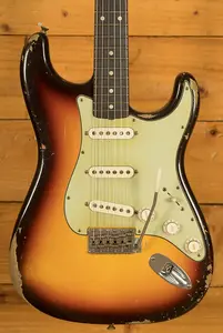 Fender Custom Shop Masterbuilt Леви Перри 62 Strat - Реликт Шоколадный 3-тональный Сансет