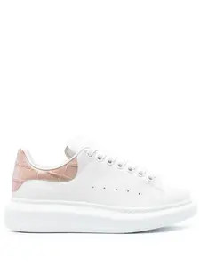 Кроссовки Oversized с тиснением под кожу крокодила Alexander Mcqueen, белый