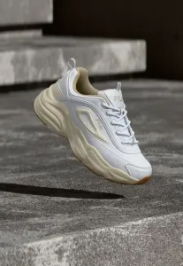 Тренеры скай Fila, White/Turtledove