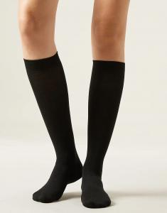 Длинные атласные носки из хлопка Calzedonia черного цвета