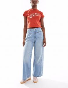 Укороченные джинсы ASOS DESIGN широкого кроя с передним карманом, средне-синего цвета