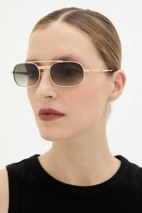 Солнцезащитные очки Moschino, золотой