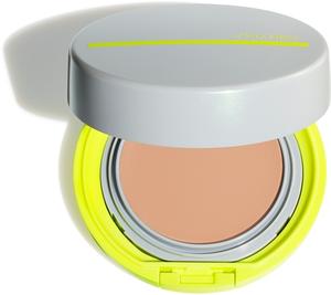 Bb порошок в компакте spf 50+ Shiseido Sun Care Sports BB Compact, Medium 12 g
