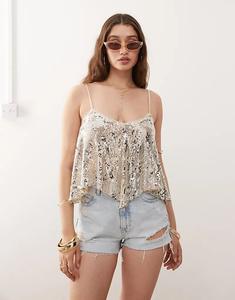 Топ Miss Selfridge с пайетками и структурированной отделкой