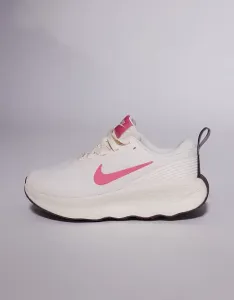 Розовые кроссовки Nike Training Promina