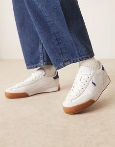 Кроссовки Polo Ralph Lauren Hester белого цвета с темно-синей накладкой сзади и логотипом