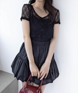 Комплект из майки и кардигана с коротким рукавом и кружевным топом.