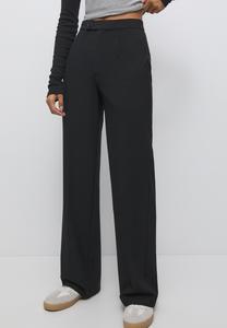 Брюки Darted PULL&BEAR, черный